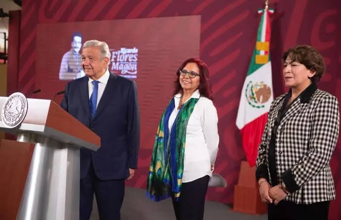 Leticia Ramírez, López Obrador y Delfina Gómez